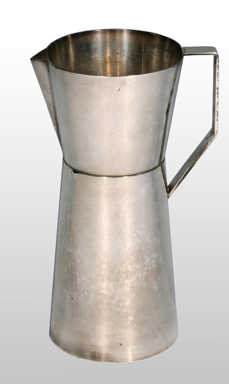 KRUKA I MIDCENTURY DESIGN. mässing, försilvrad. Troligen Tyskland, 50-60-tal.