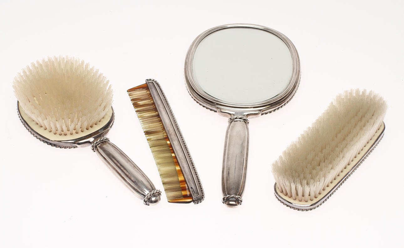 TOALETTSET, 4 delar, silver, 1900-tal.