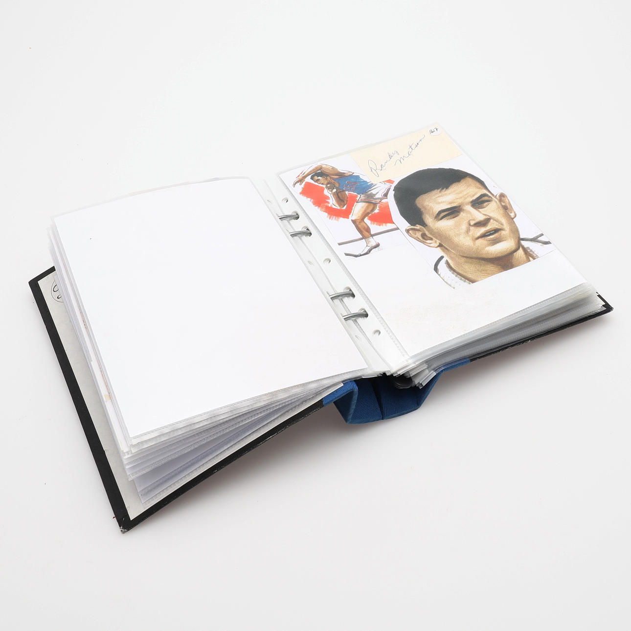 AUTOGRAPH. 48 mixed autographs, the majority Swedish but also some foreign – 17.