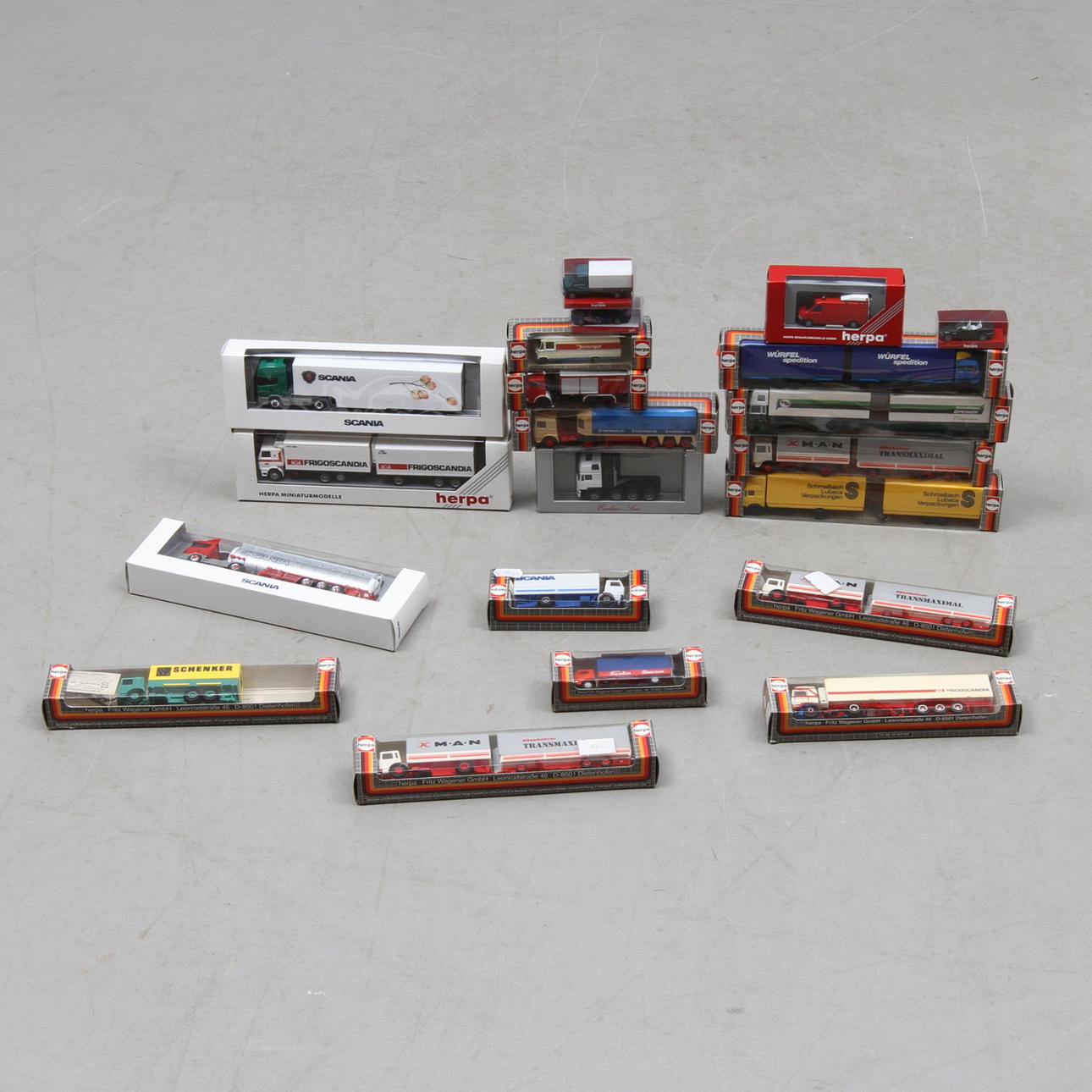 MODELLBILAR HERPA cirka 20 stycken originalkartonger.