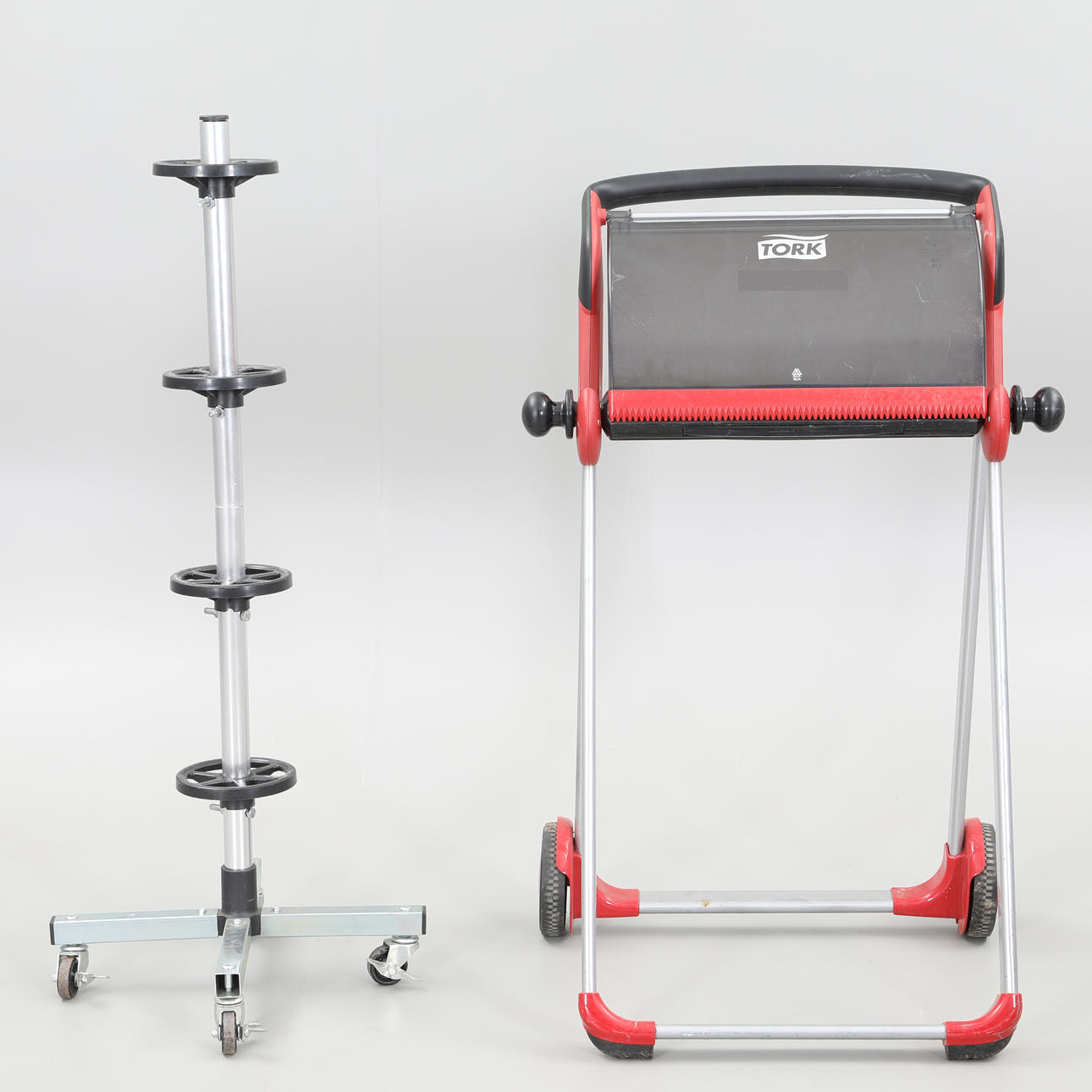 DÄCKSTATIV samt RULLHÅLLARE.