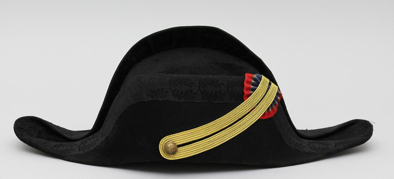 Uniformshatt från École Polytechnique, Frankrike. Omkring 1900.