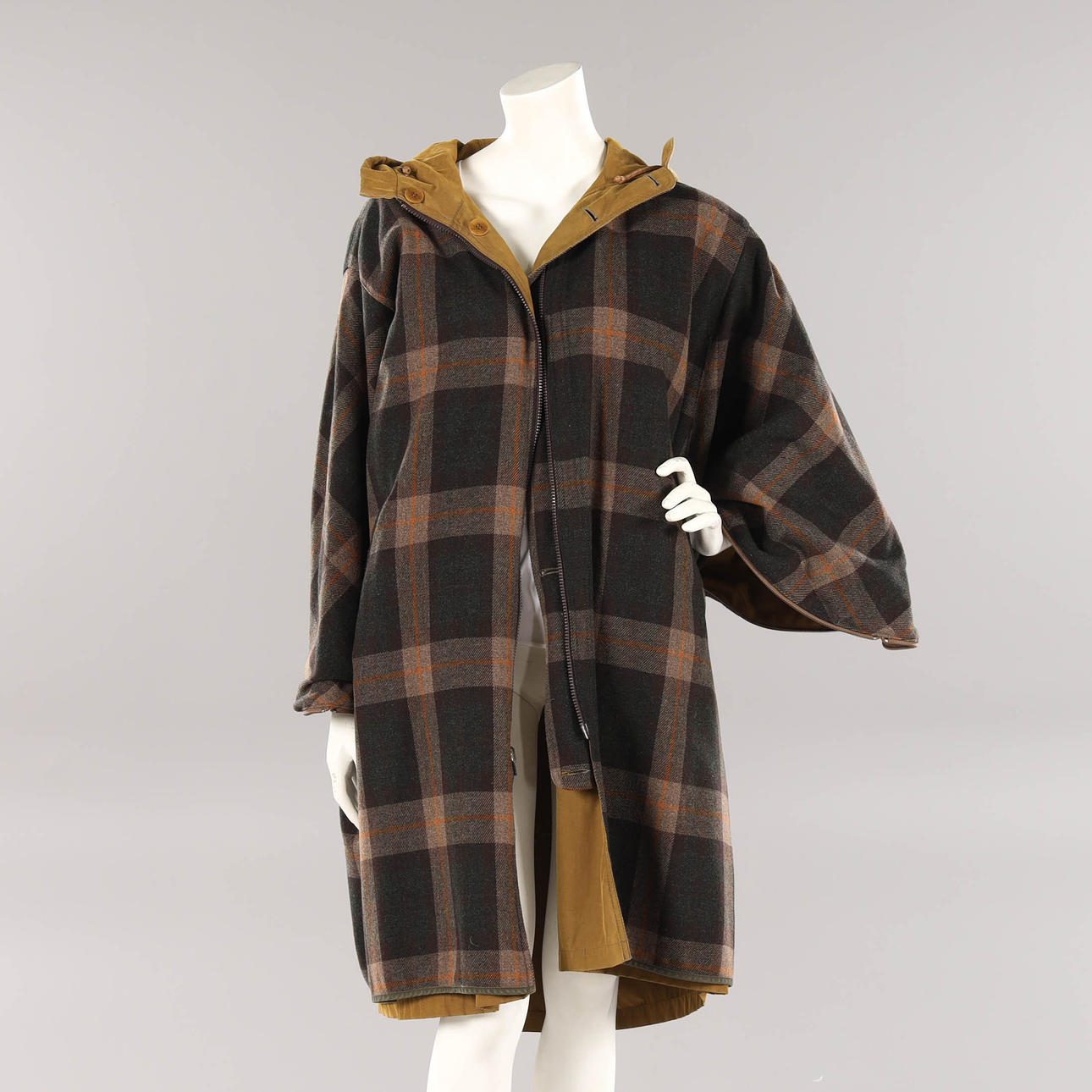 FLY3, ITALY, WOOL CAPE, 1990s.