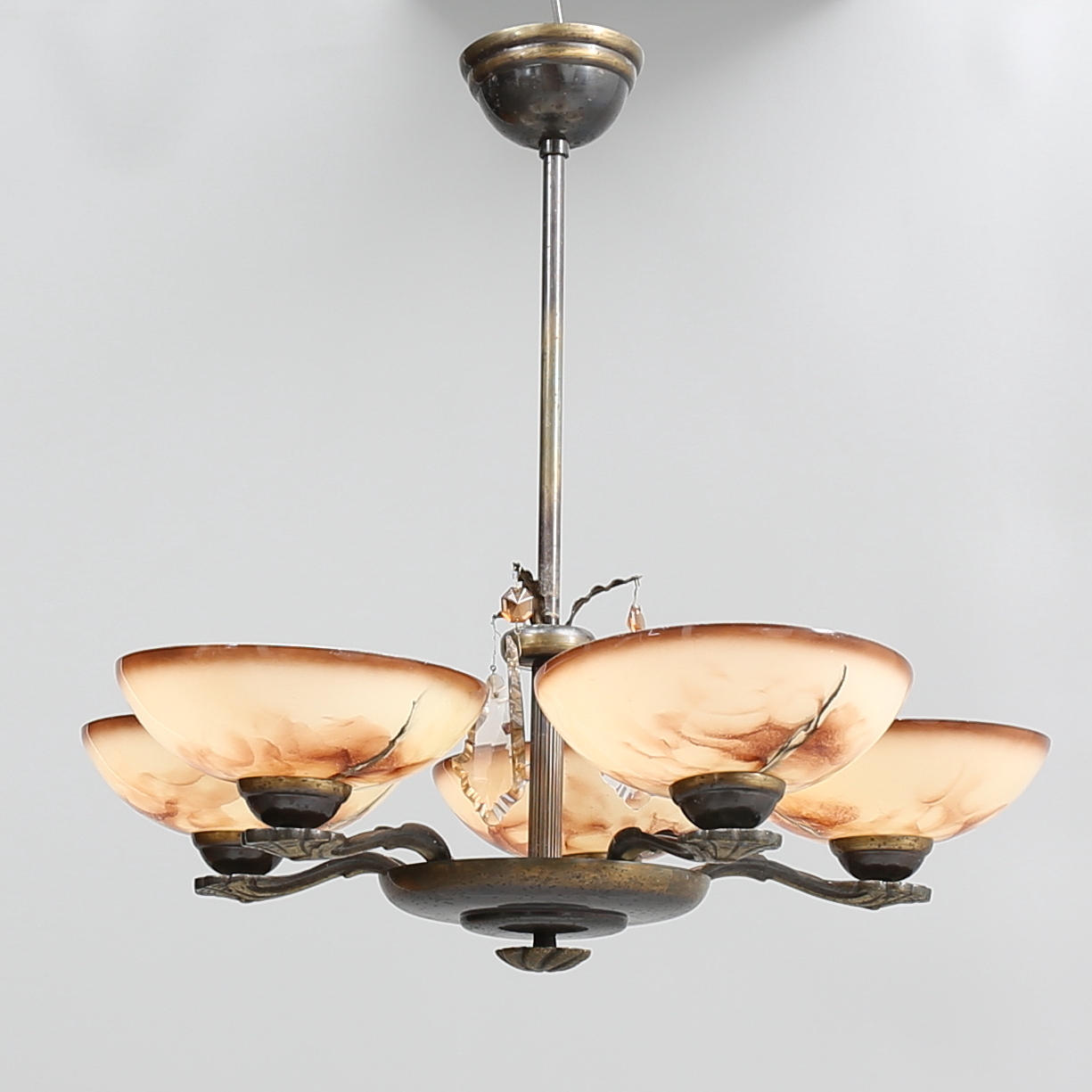 TAKLAMPA, 1900-talets första hälft.