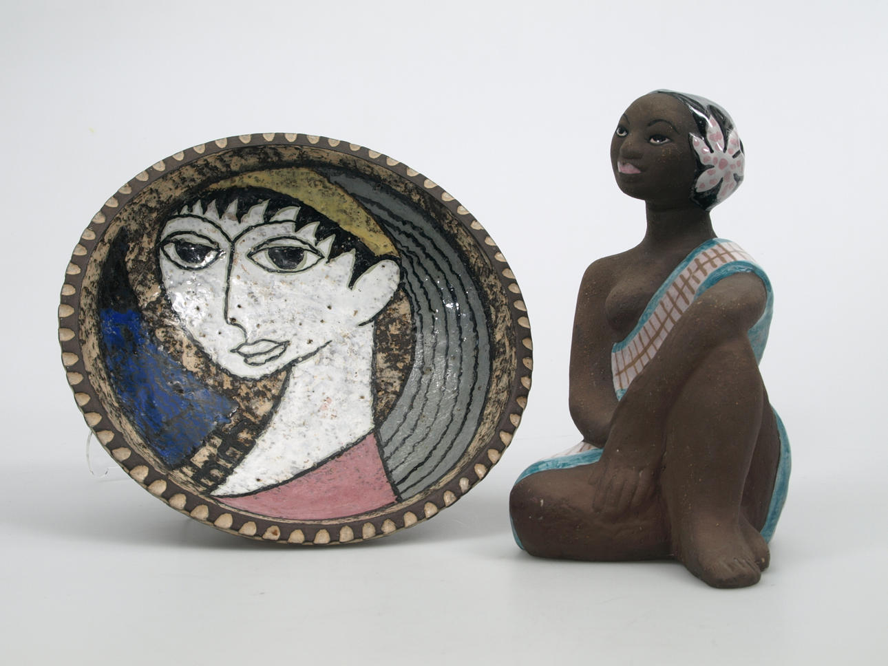 MARI SIMMULSON. Figurin och skål, keramik, Uppsala-Ekeby, signerade.