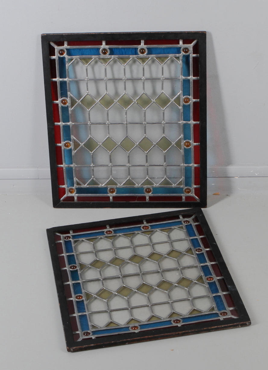 FÖNSTER 2 st, blyinfattad glas, 1900-tal.