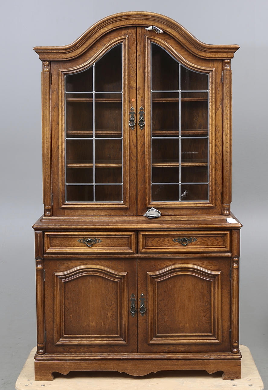 MATSALSSKÅP, Carpati, 1900-talets fjärde kvartal.