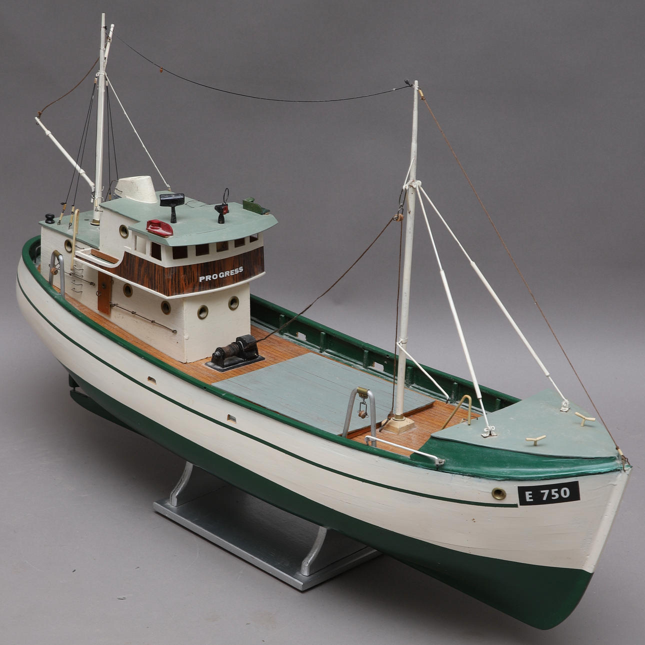 BARCO MODELO, barco de pesca, madera, Progress E 750.