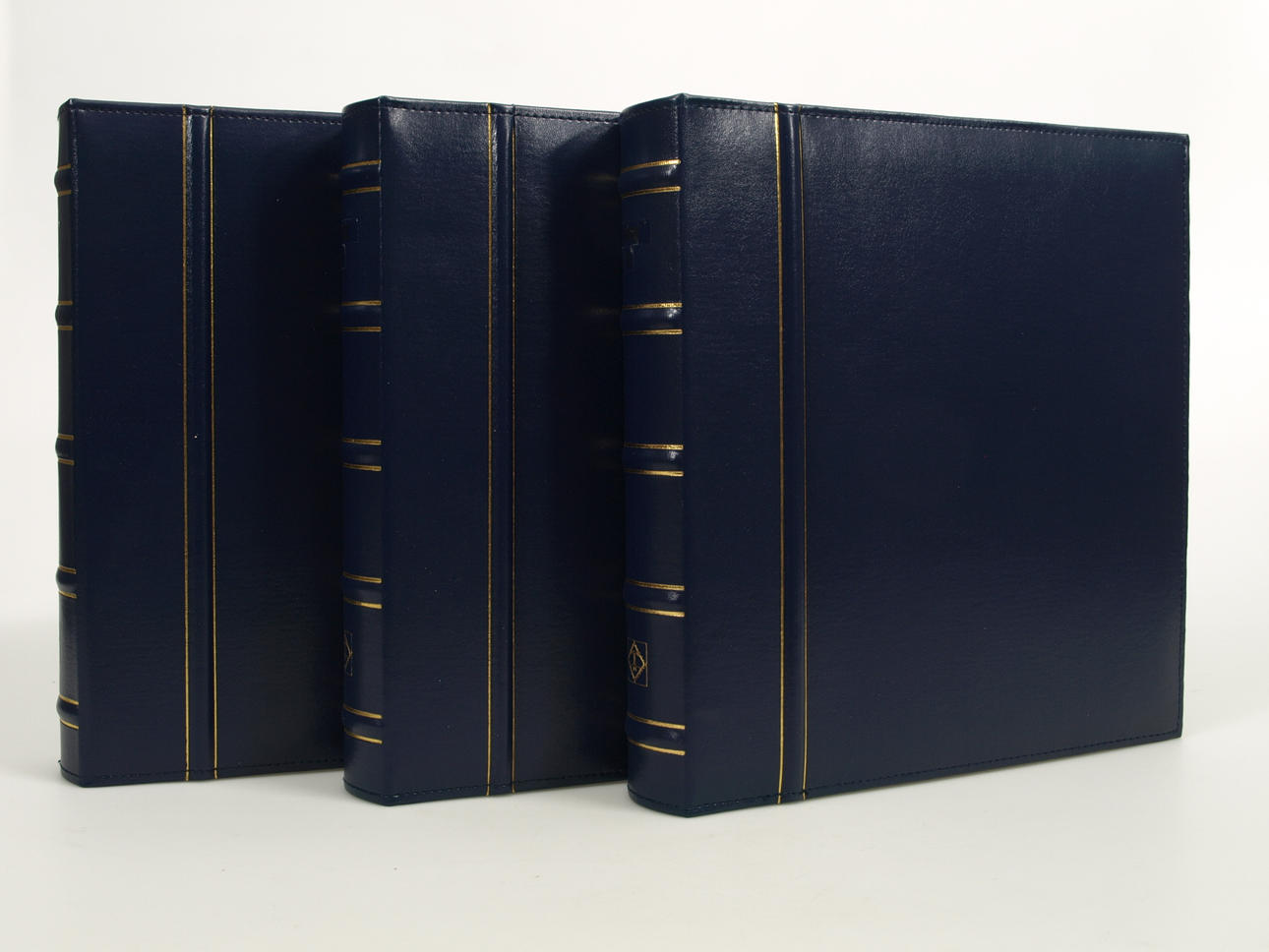 FRIMÄRKEN, 3 album, svenska, postfriska 1930-1999.