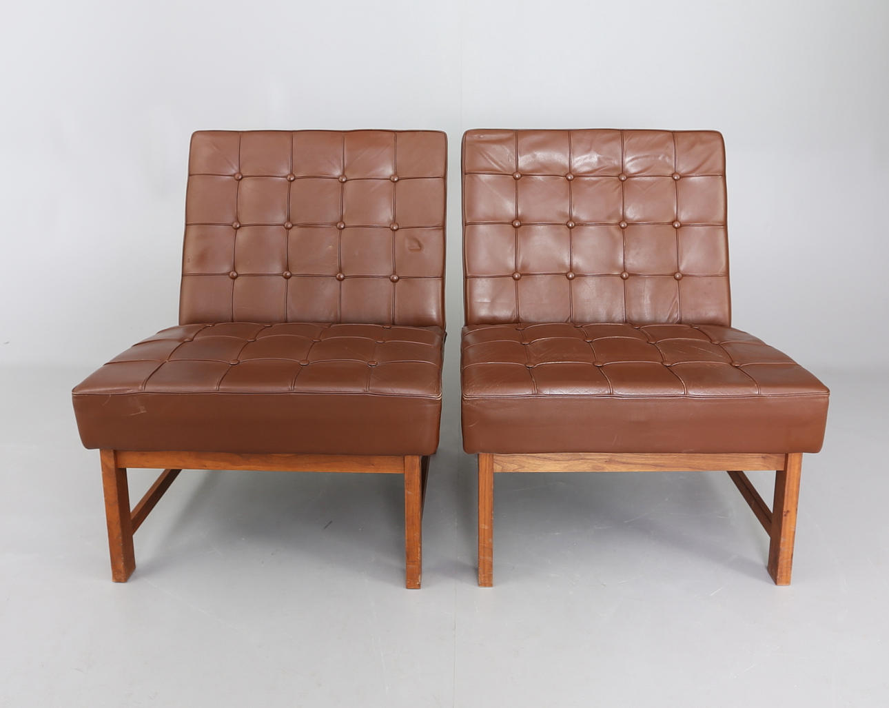 KARL-ERIK EKELIUS. Fåtöljer, 1 par.