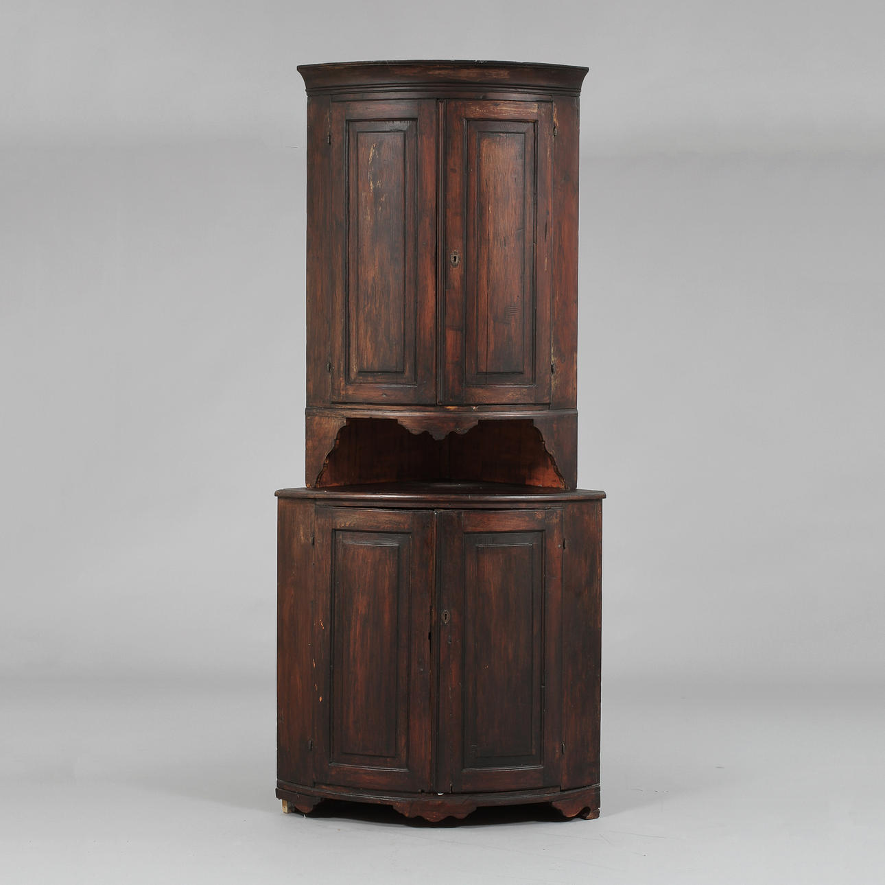 HÖRNSKÅP, Allmoge 1800-tal.