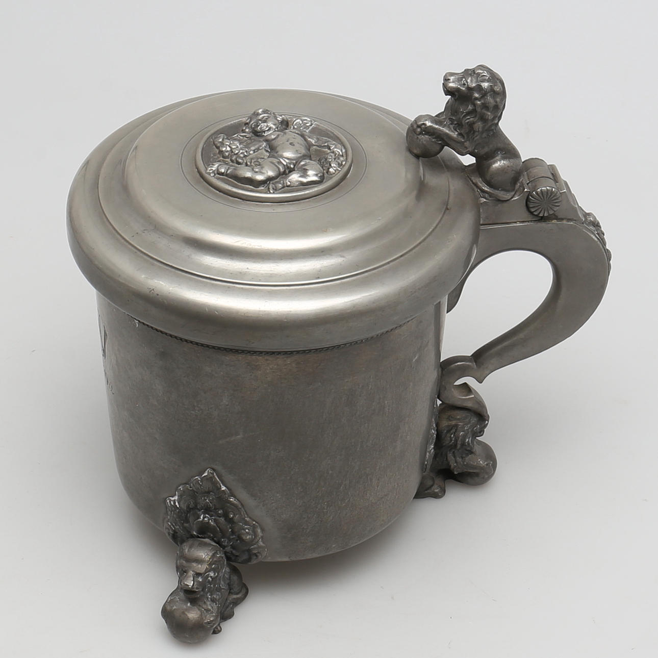 DRYCKESSTOP. Tenn. Barockstil. J.L Hultman. Tillverkad 1941.