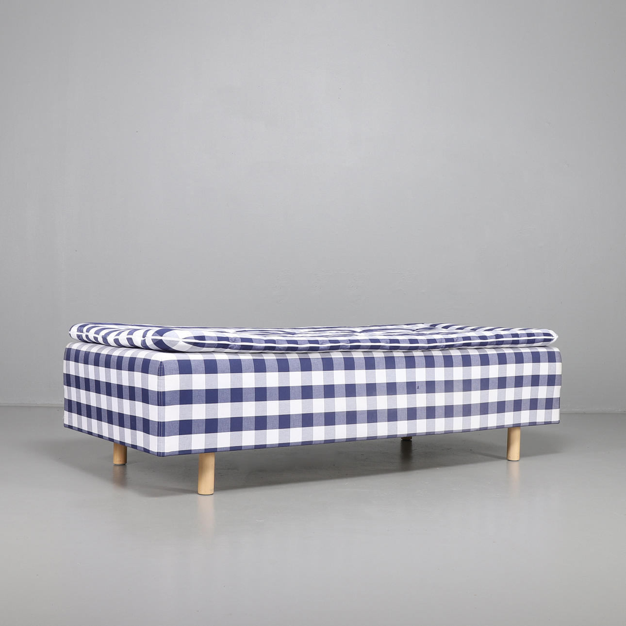 HÄSTENS SÄNG, "Superia", enkelsäng.