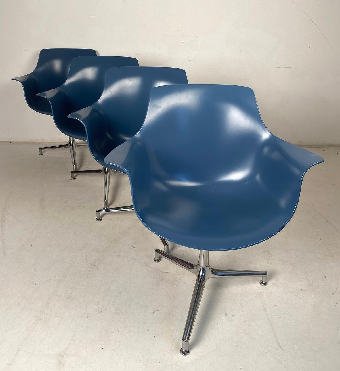 JØRGEN KASTHOLM (1968). Fire stole, model JK 810.