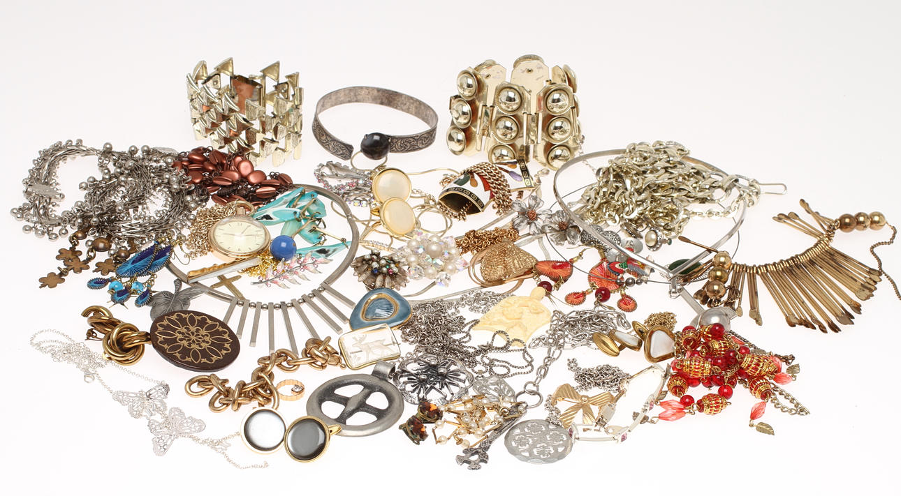 PARTI BIJOUTERIER, 1900-tal.