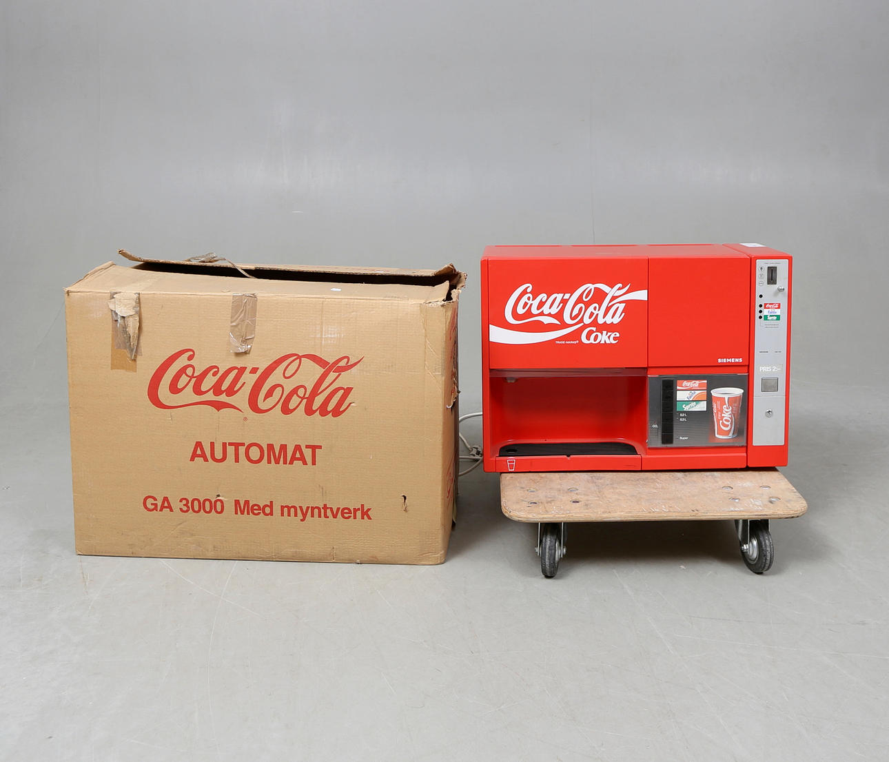 BEVERAGE MACHINE. Coca Cola. GA 3000.