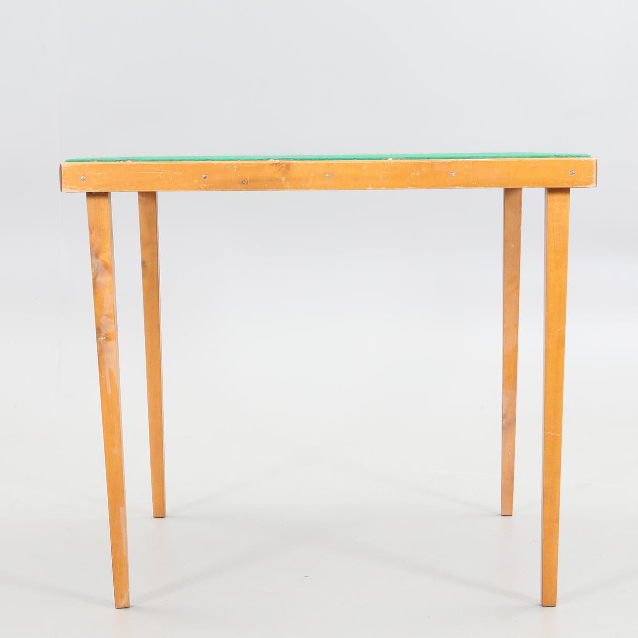 SPELBORD, med filtduk.