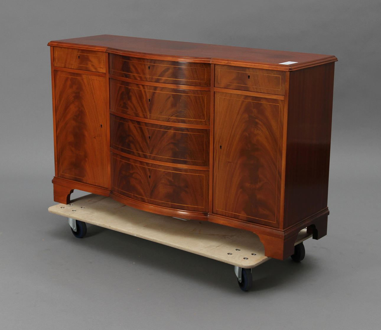 SIDEBOARD, 1900-tal.