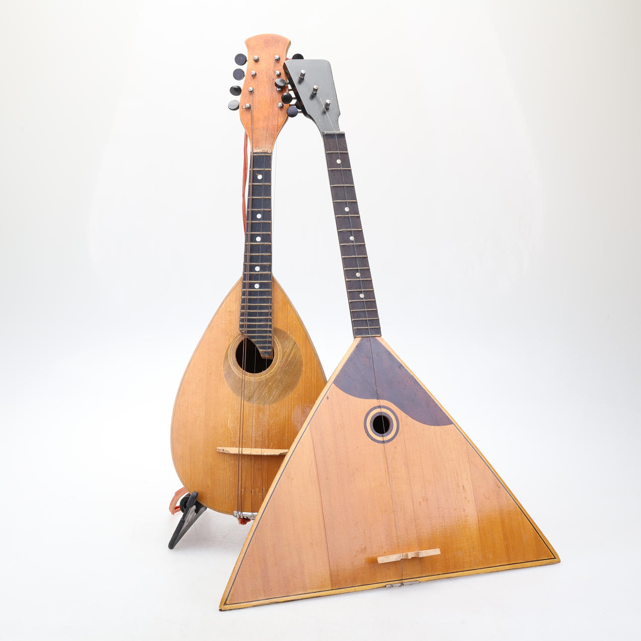 STRÄNGINSTRUMENT, 2 stycken.