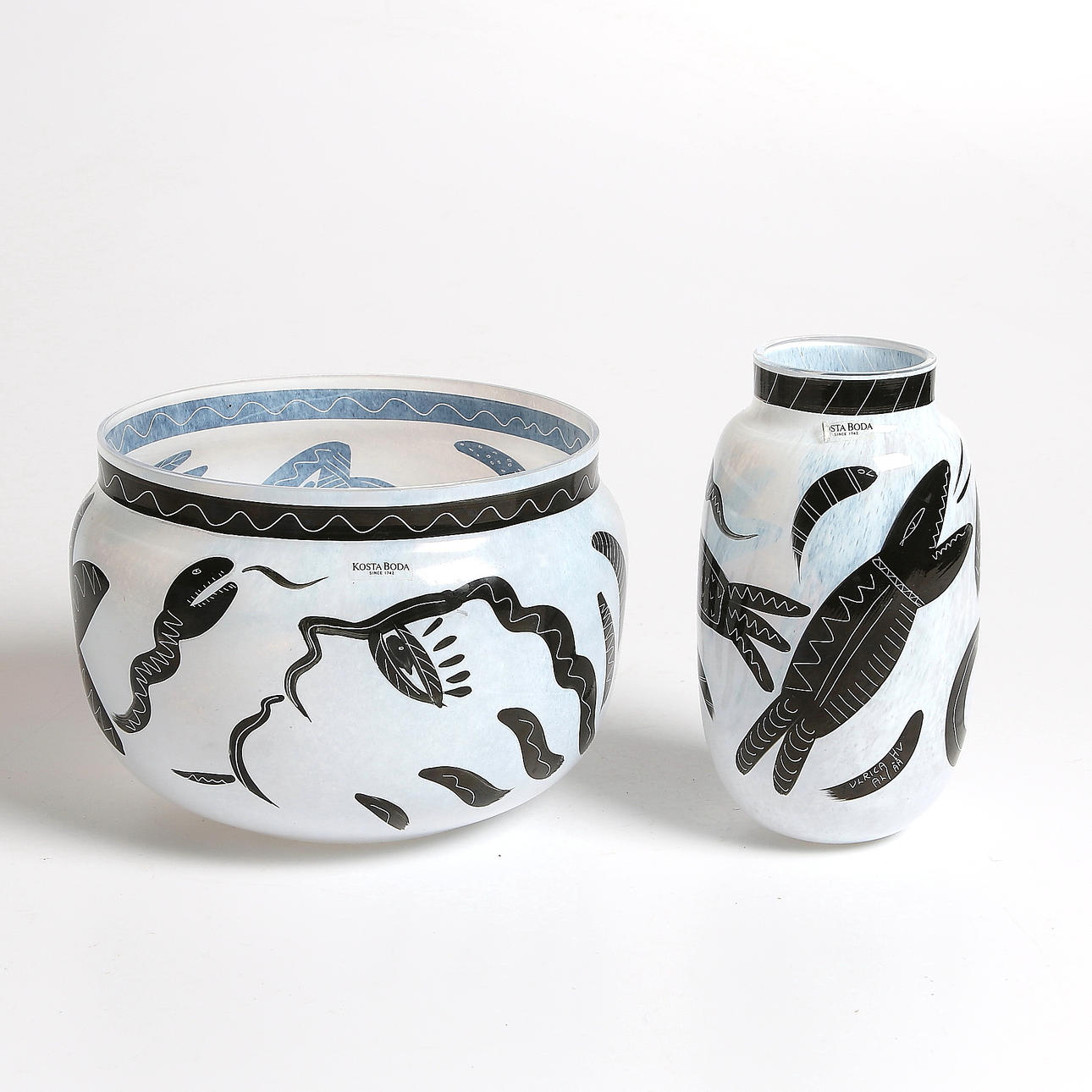 VAS samt SKÅL, glas, "Caramba", Ulrica Hydman-Vallien, Boda. Signerade..