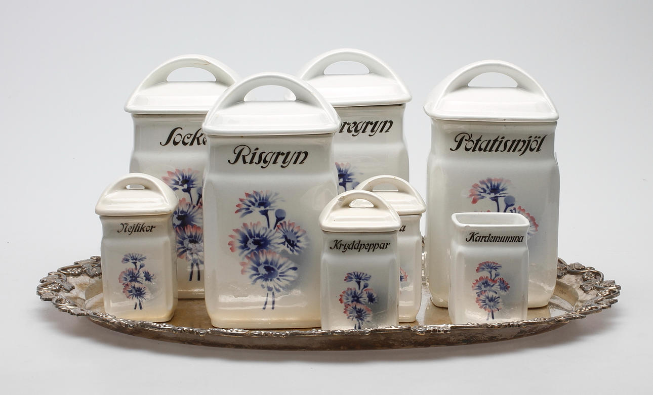 BRICKA, nysilver samt KRYDDUPPSATS, 7 delar, "Inge", Trakonit.
