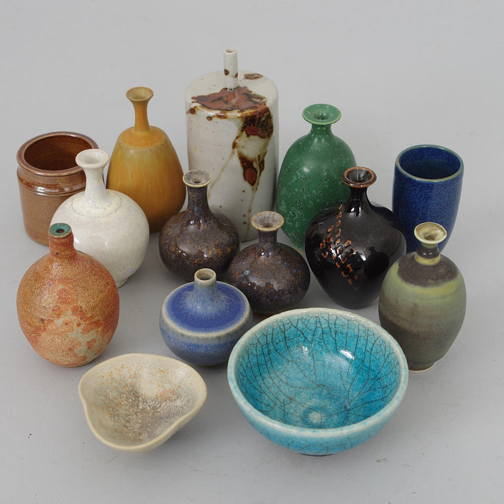 KERAMIKMINIATYRER, 14 stycken, Claes Thell m.fl.
