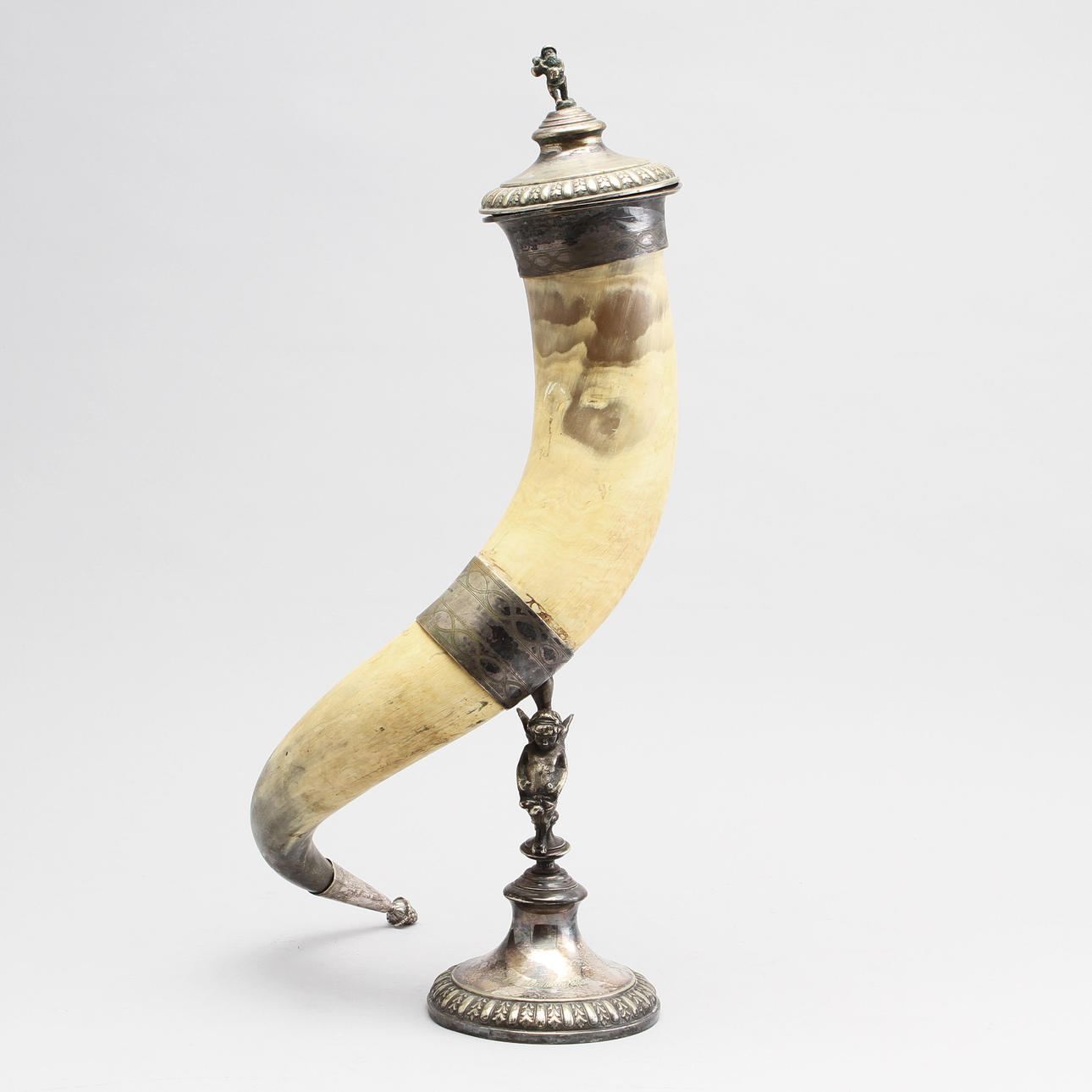 DRYCKESHORN, nysilver och ben.