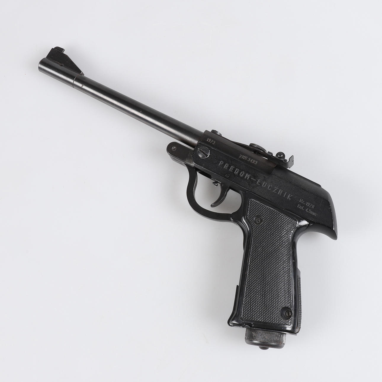 LUFTPISTOL, Predom-Lucznik.