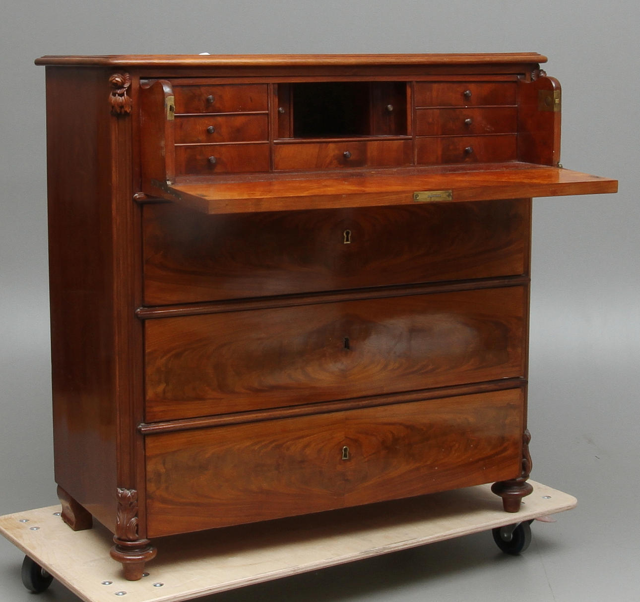 SKRIVBYRÅ, mahogny, 1800-tal.