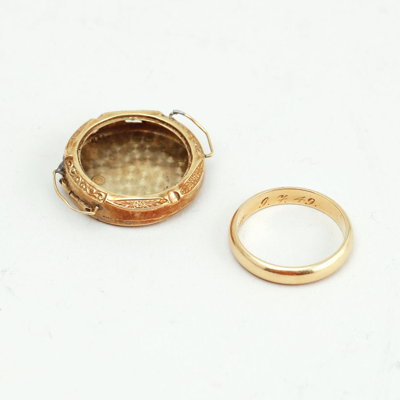 RING- og URETUS, 14k guld, vægt ca 5,8 gram.