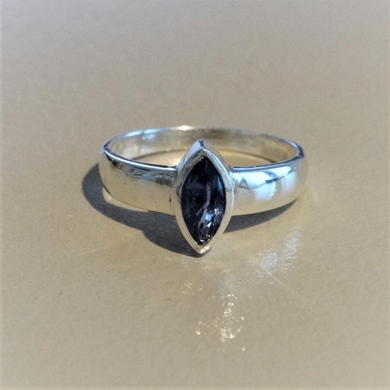 CEYLON SAPHIR RING, Silber 925.