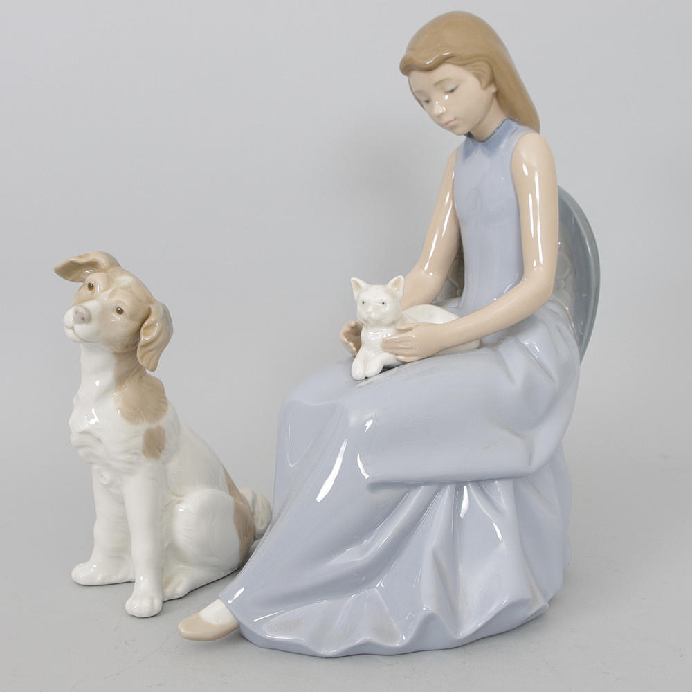 FIGURINER, porslin, 2 stycken, Nau.