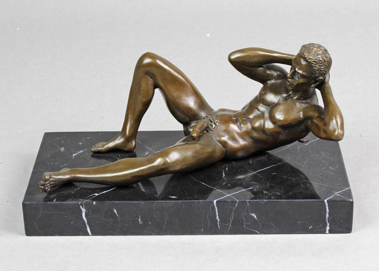 NAKNA MÄN, BRONSFIGUR.