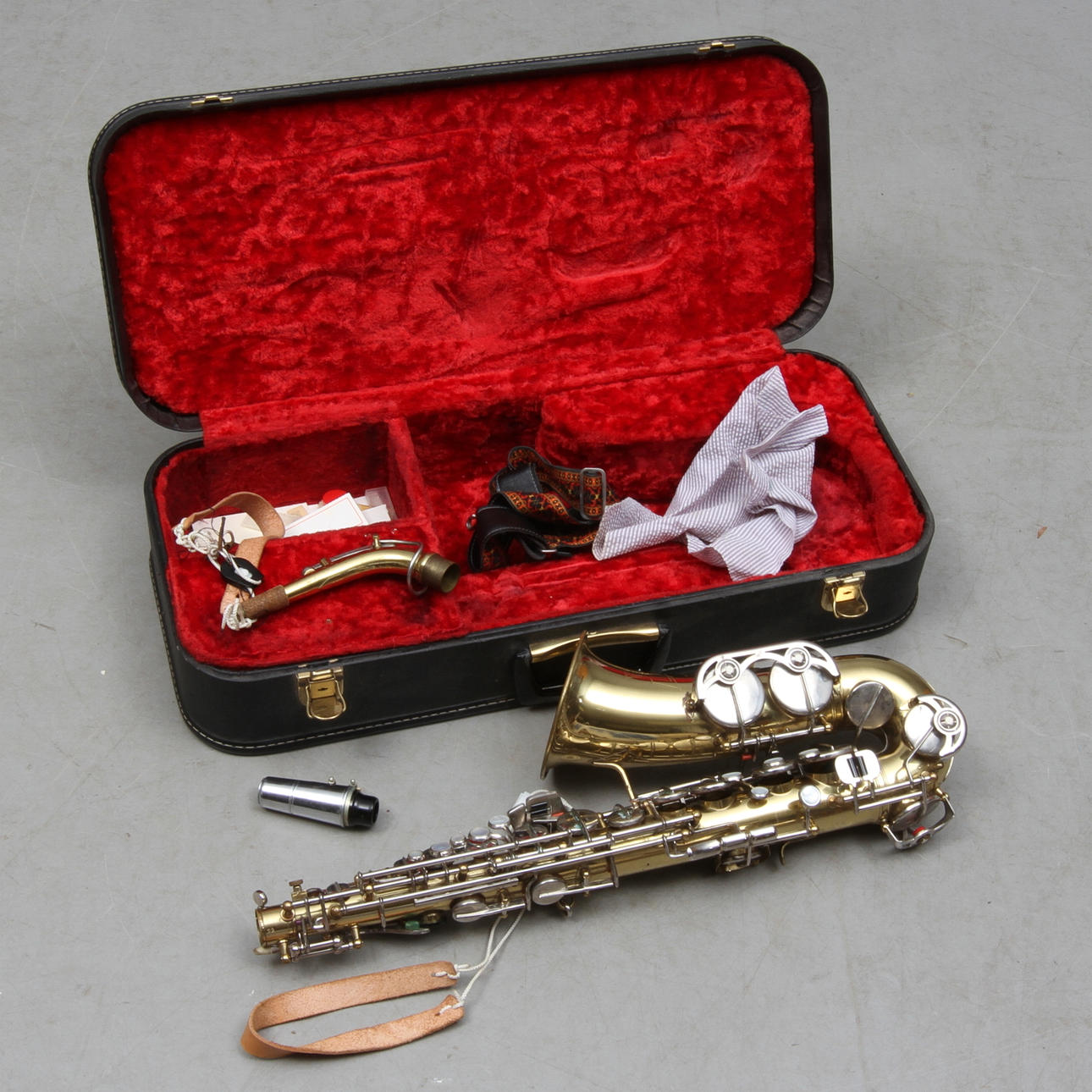 SAXOFON, märkt Diamond, imported by Eric Petterson Stockholm.