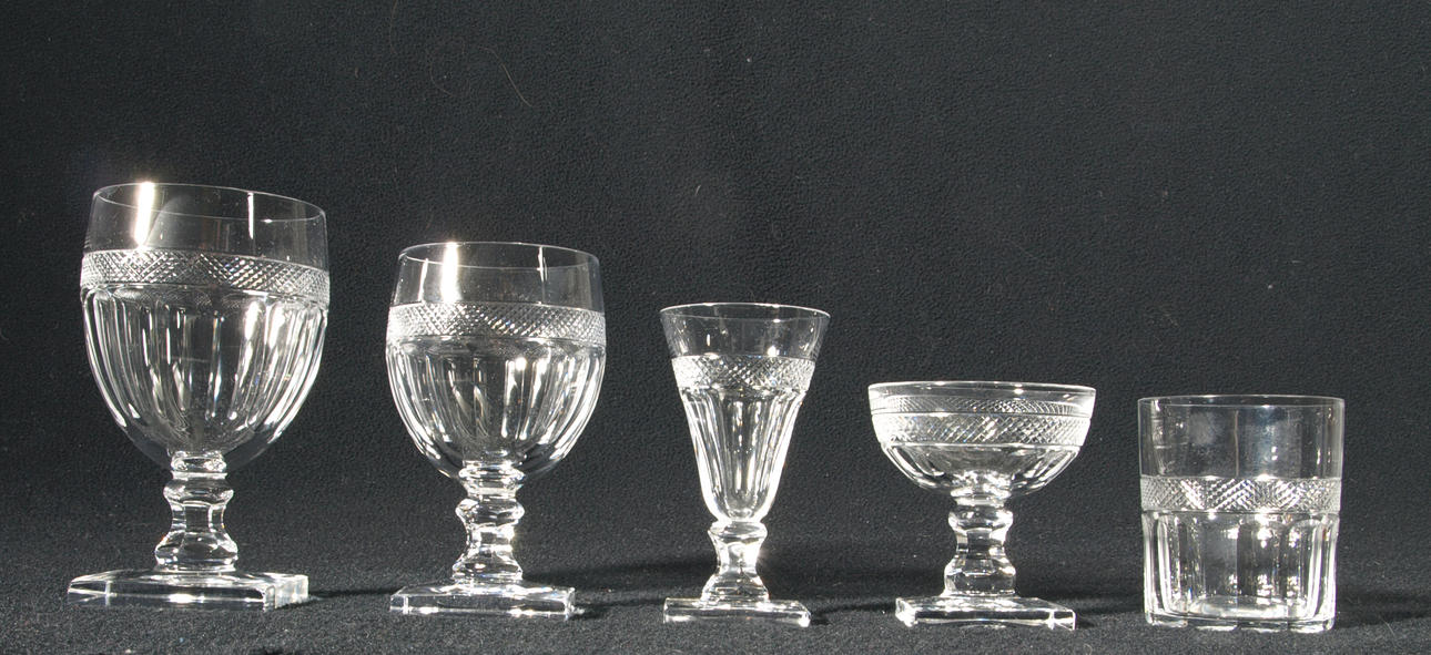 GLASSERVIS, 60 delar, kristall, "Sparre", design Elis Bergh, Kosta.