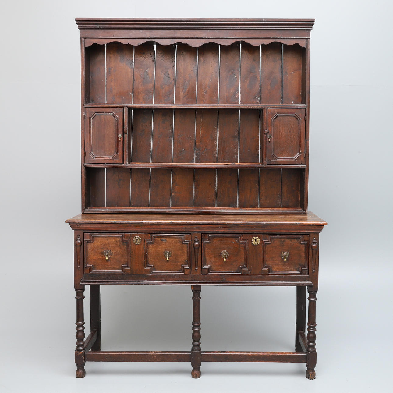 EICHE KOMMODE, ELEMENTE ENDE 17. JAHRHUNDERT.
