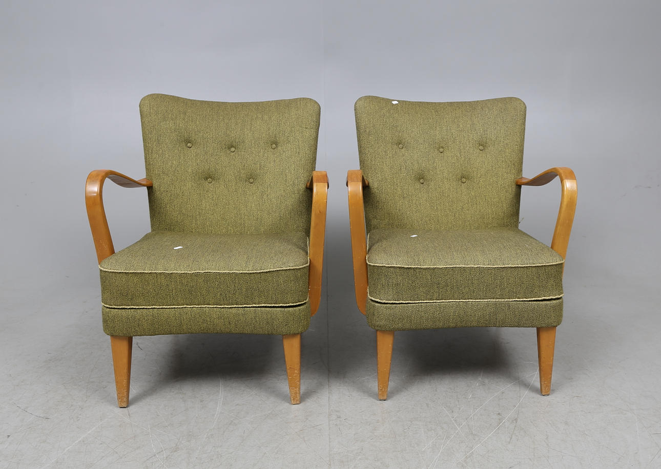 FÅTÖLJER, ett par, 1940-tal.