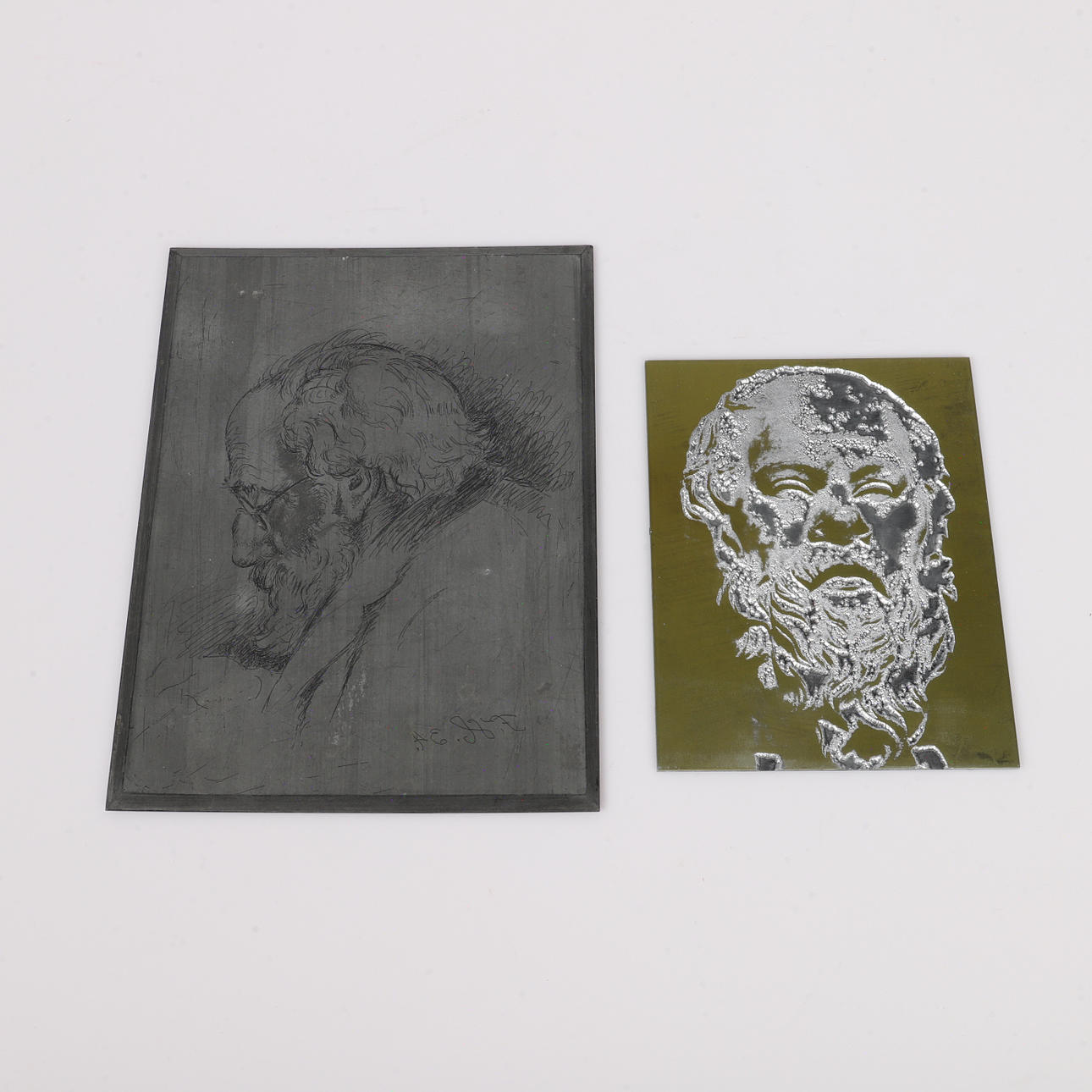 TRYCKPLÅTAR, 2 stycken, metall, 1900-tal.