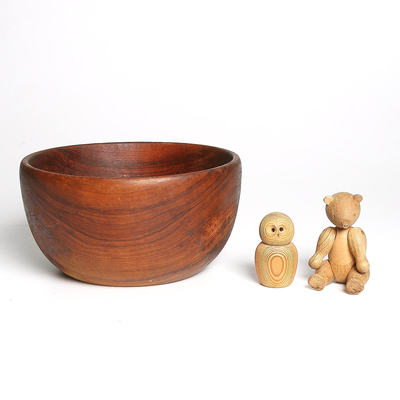 TEAKFIGURER samt TEAKSKÅL, bl.a. Kay Bojesen, Danmark 1950-tal.