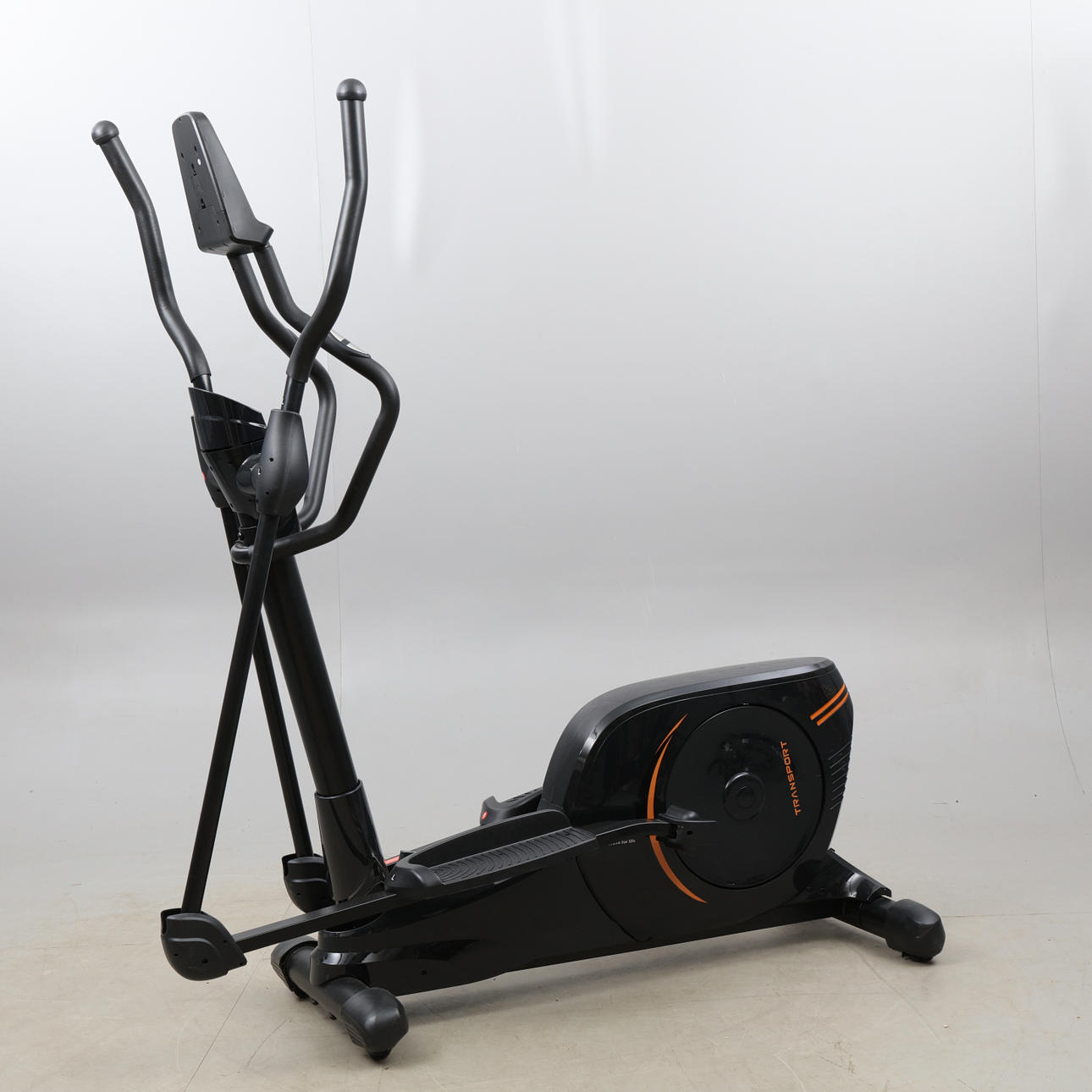 CROSSTRÆNER, Livsudstyr.