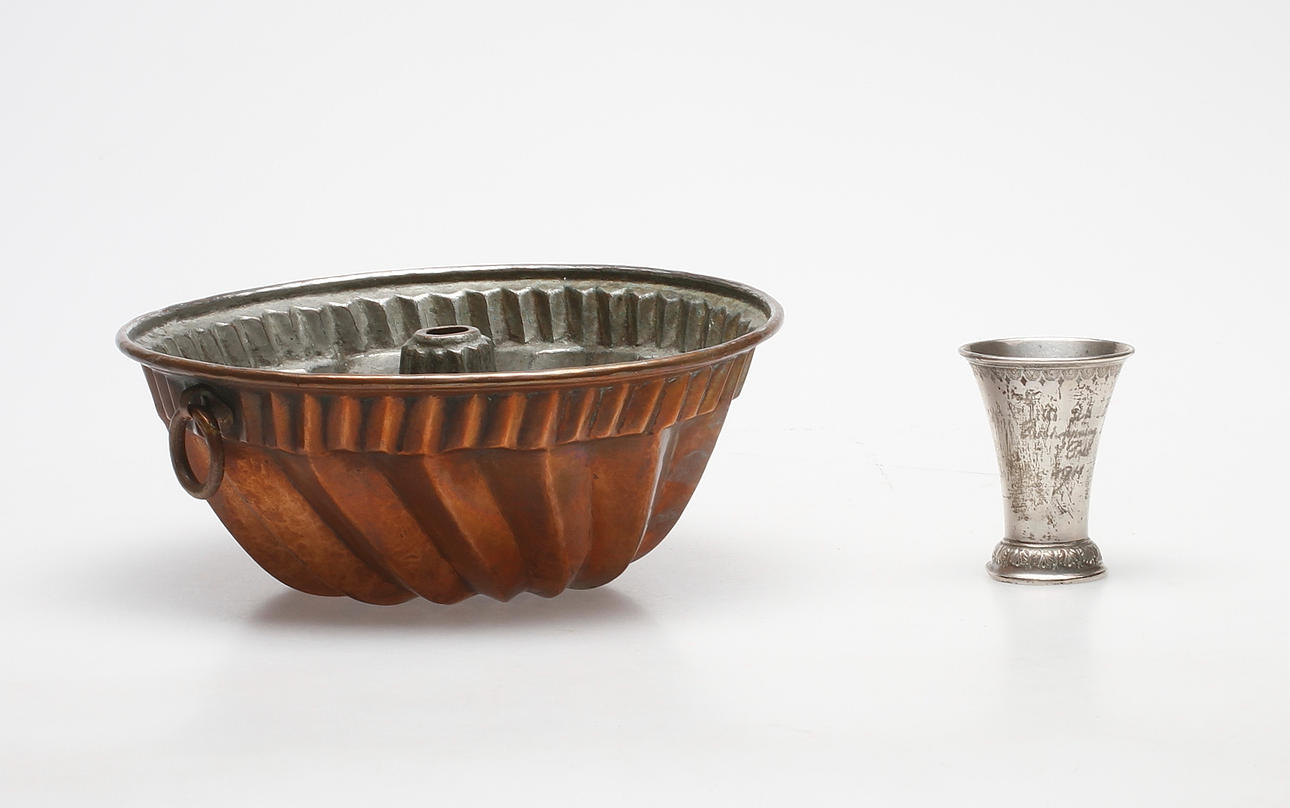 BÄGARE, silver, 55 gram samt ALADOBFORM, koppar.