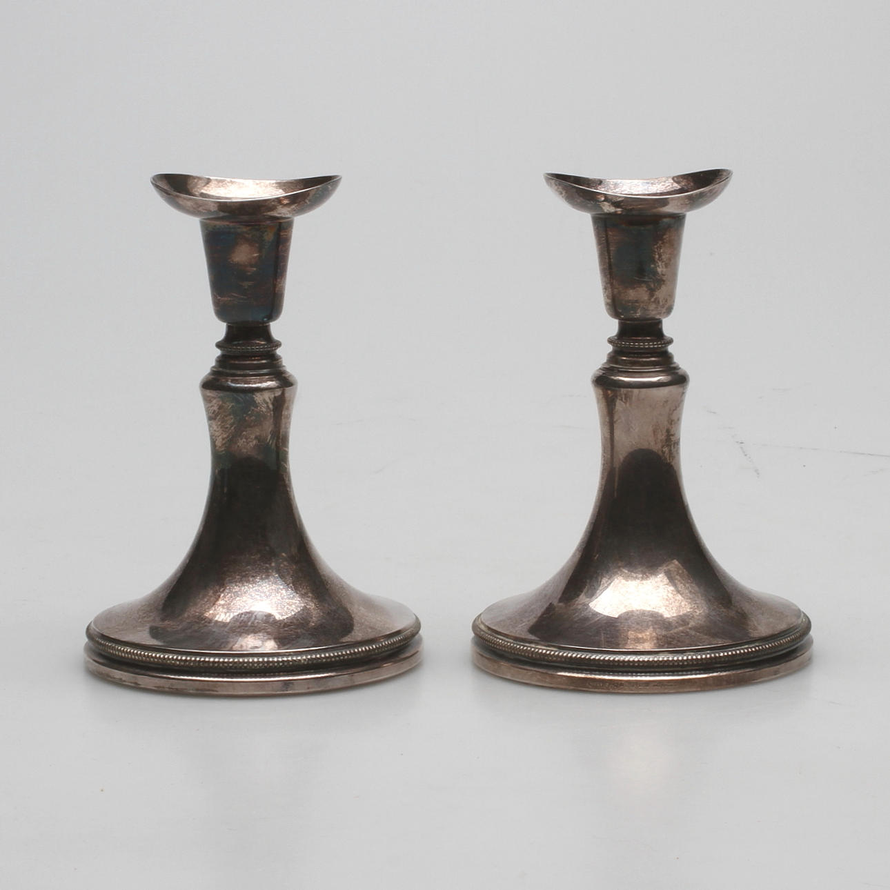 LJUSSTAKAR, silver, Löfman, MGAB, Uppsala, 1976.