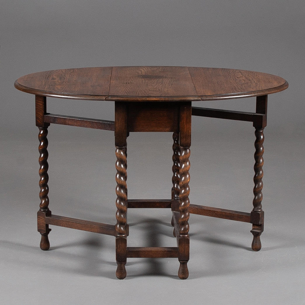 FLAP TABLE, MID 20TH CENTURY.