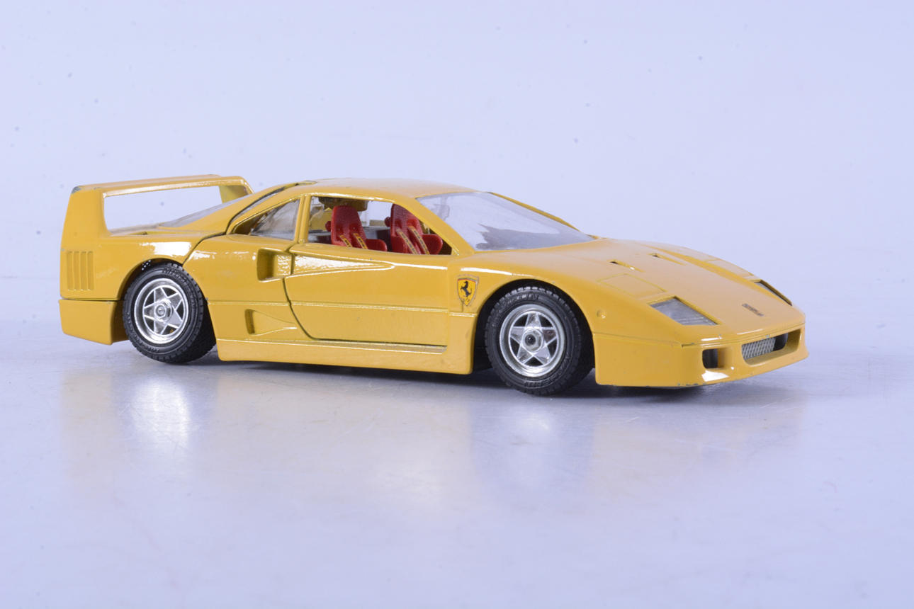 MODELLAUTO, Ferrari F40, 1987, Burago.