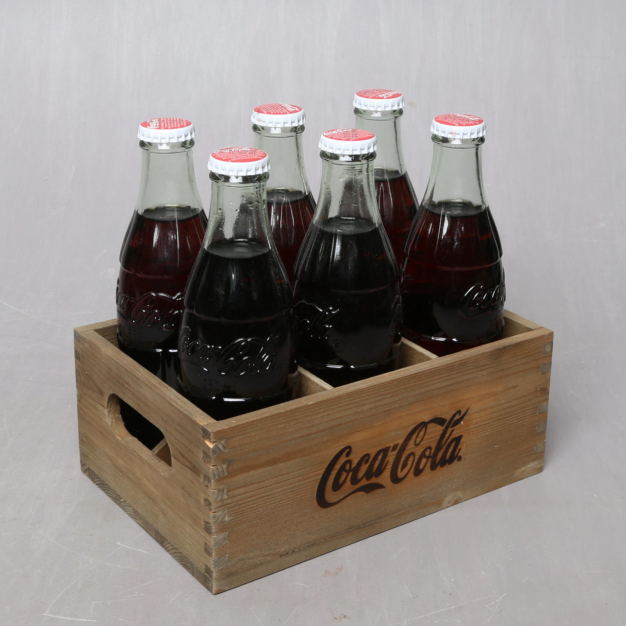 BOTELLAS, 6, sin abrir, Coca Cola, junio de 2003.