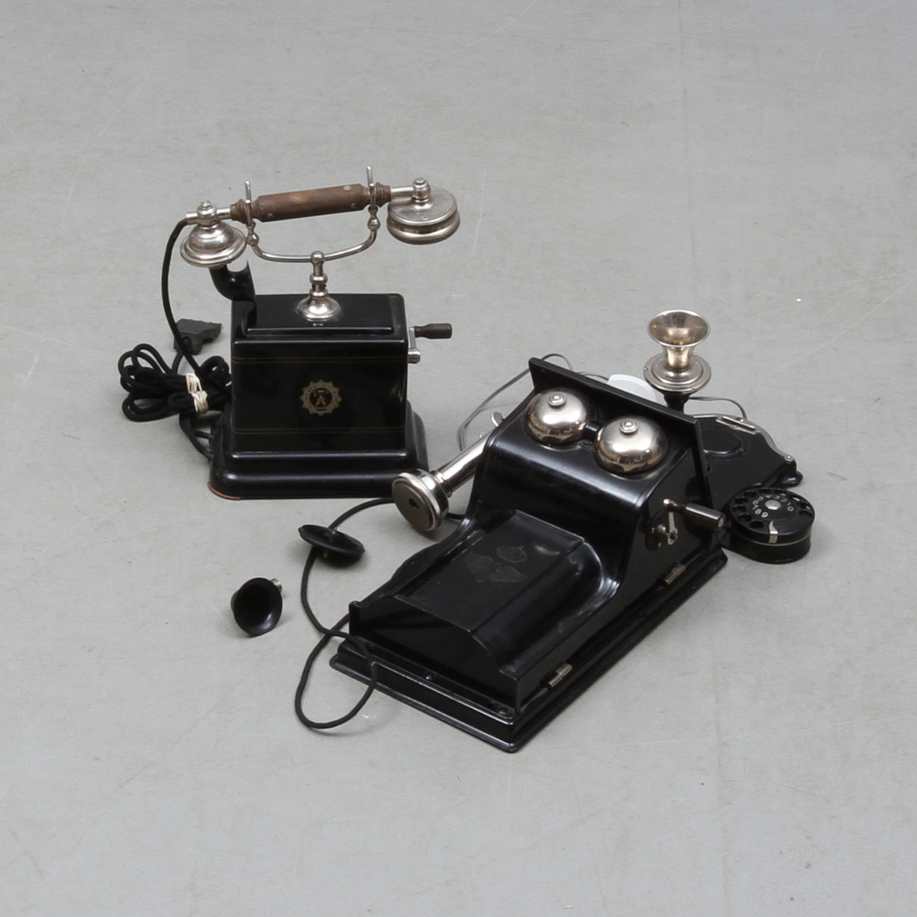 TELEFONER, 2 st, LM Ericsson, 1900-talets början.