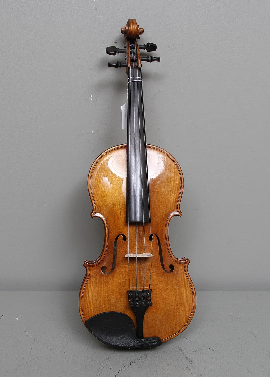 FIOL, E. Oskanen, Eskilstuna 1974.