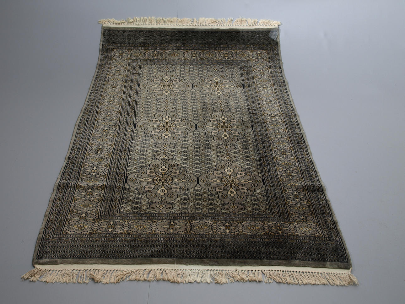 MATTA, orientalisk, 193 x 125.