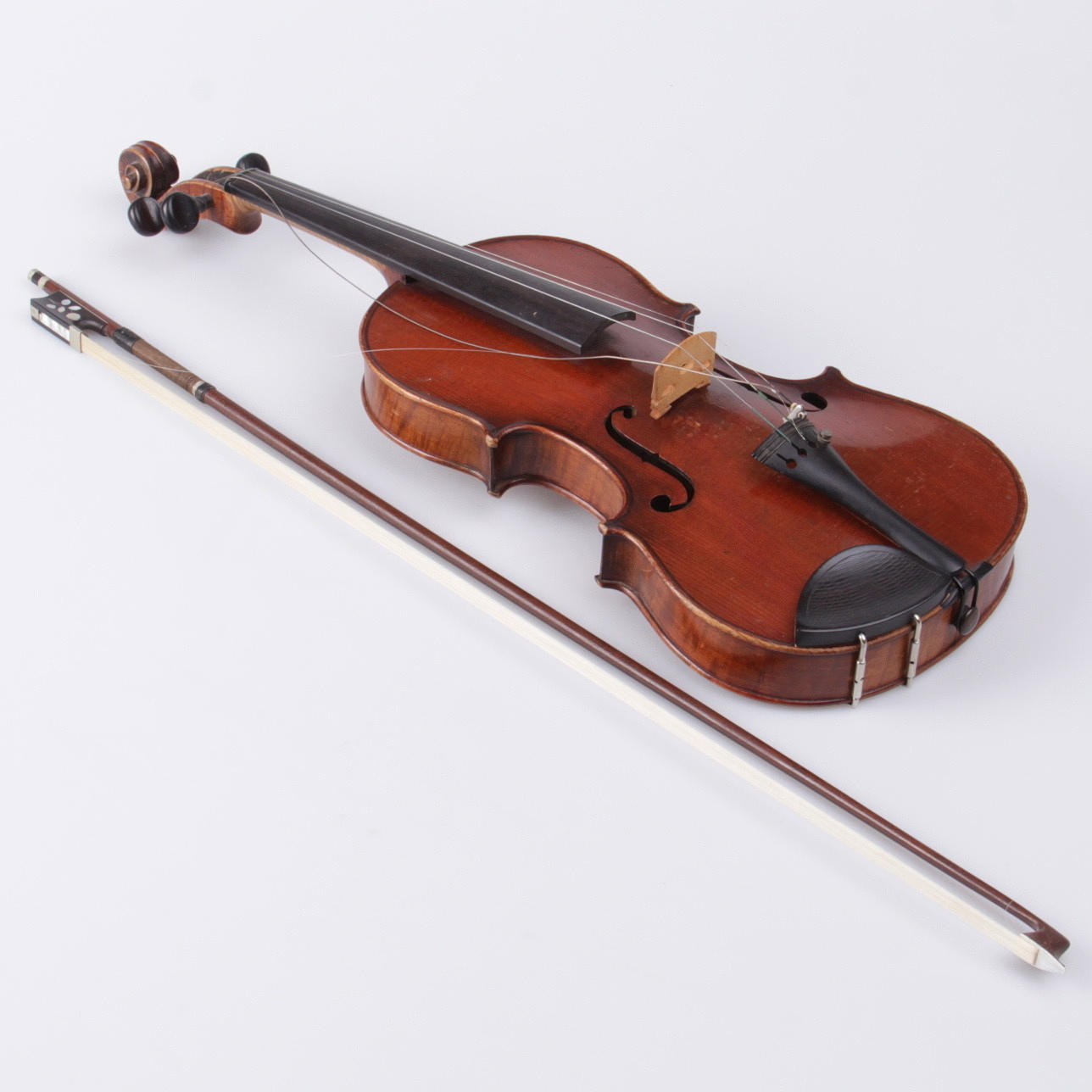 FIOL, 1900-tal. Märkt Nicolaus Amatus in Cremona 1676.