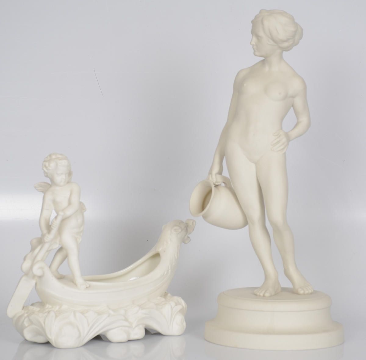 FIGURINER biskviporslin, 2 st varav en signerad.